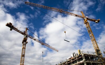 Budowa hali stalowej krok po kroku – jak przebiega cały proces od projektu do odbioru